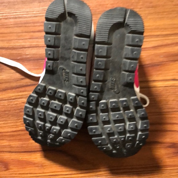 Nike shoes nwot firm - Picture 3 of 3